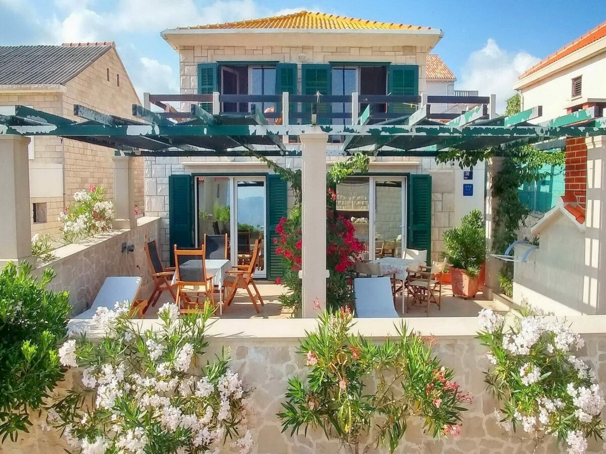 Apartment Apartments Gracin - Premium One Bedroom Apartment with Terrace (A3) - Outdoor photo 5