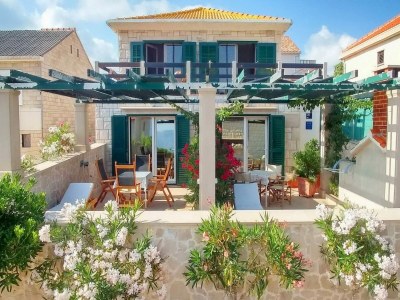 Apartment Apartments Gracin - Premium One Bedroom Apartment with Terrace (A3) - Outdoor photo 5