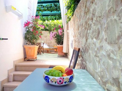 Apartment Apartments Gracin - Premium One Bedroom Apartment with Terrace (A3) - Outdoor photo 26