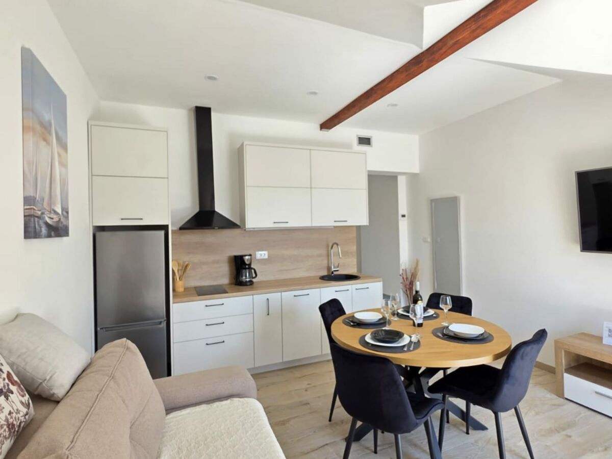 Apartment Penthouse Apartment Dijana - One Bedroom Apartment with Terrace - Features photo 4