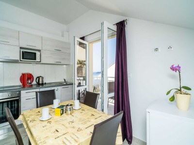 Apartment Villa Samba - Two Bedroom Apartment with Balcony and Sea View - Features photo 10