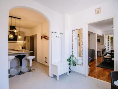 Apartment One Bedroom Apartment with Terrace - Features photo 9