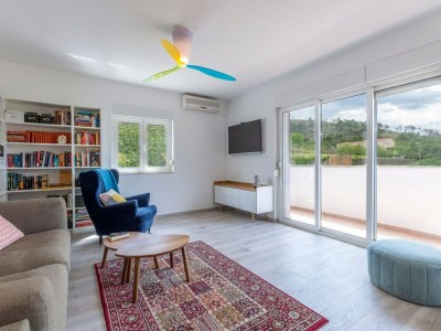 Villa Serene Rural Villa with Pool, Sun Deck, and Children's Play Area - Five Bedroom Villa - Features photo 27