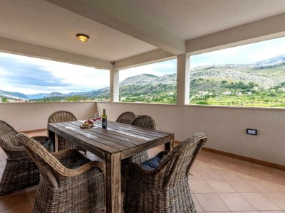 Villa Serene Rural Villa with Pool, Sun Deck, and Children's Play Area - Five Bedroom Villa - Outdoor photo 42