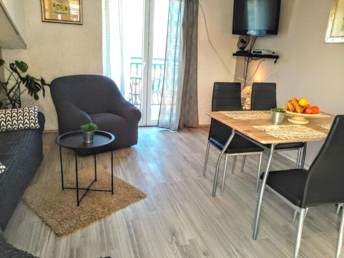 Apartment Apartments Silva - Superior Two Bedroom Apartment with Balcony and Sea View - Features photo 5