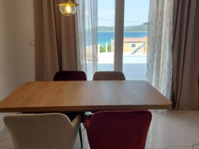 Villa Villa Tamaris - Two Bedroom Holiday Home with Terrace and Swimming pool - Features photo 11