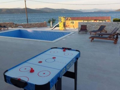 Villa Villa Tamaris - Two Bedroom Holiday Home with Terrace and Swimming pool - Outdoor photo 16