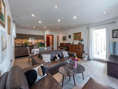 Apartment Apartments Meri & Karla - Two Bedroom Apartment with Balcony and Bridge View - Features photo 10