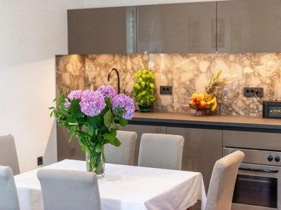 Apartment Apartments Meri & Karla - Two Bedroom Apartment with Balcony and Bridge View - Features photo 11