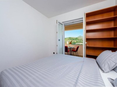 Apartment Apartments Meri & Karla - Two Bedroom Apartment with Balcony and Bridge View - Features photo 19