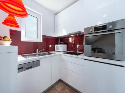 Apartment Apartments Meri & Karla - Two Bedroom Apartment with Balcony and Sea View - Features photo 8