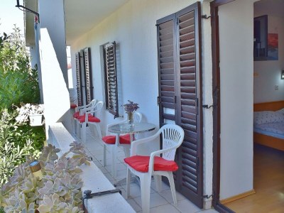Apartment Apartments Jug - Comfort Studio Apartment with Balcony and Sea View in Lopar - Apartment