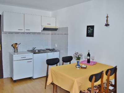 Apartment Apartments Jug - Comfort Studio Apartment with Balcony and Sea View - Features photo 6
