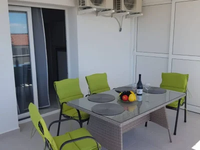 Apartment Two-Bedroom Apartment With Sea View in Stara Novalja - Apartment