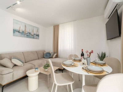 Apartment Modern City Escape - Two Bedroom Apartment with Balcony - Features photo 15