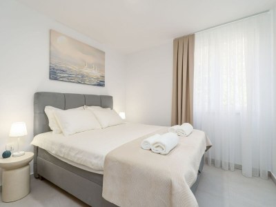 Apartment Modern City Escape - Two Bedroom Apartment with Balcony - Features photo 29