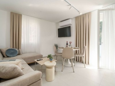 Apartment Modern City Escape - Two Bedroom Apartment with Balcony - Features photo 40