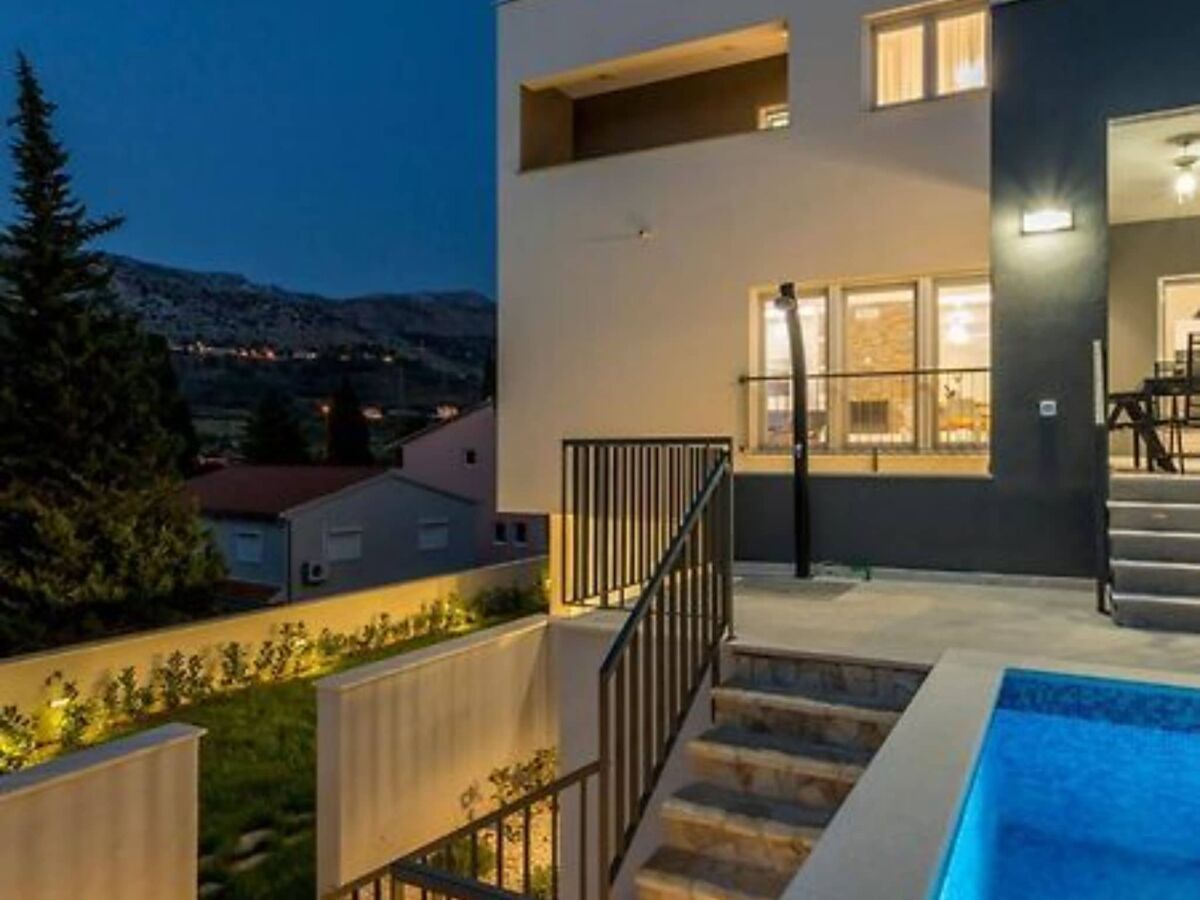 Villa Modern & Stylish Villa with Private Pool - Four Bedroom Villa with Pool - Outdoor photo 5