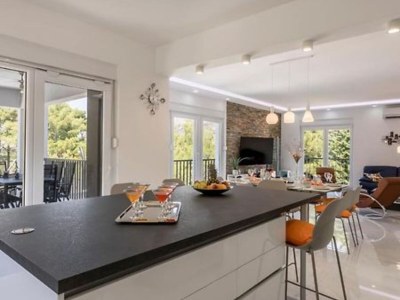 Villa Modern & Stylish Villa with Private Pool - Four Bedroom Villa with Pool - Features photo 8