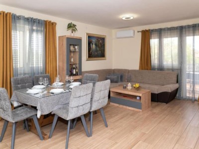 Villa Five Bedroom Villa With Pool - Features photo 12