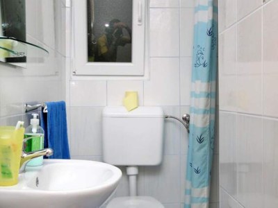 Holiday house Four Bedroom Holiday Home - Features photo 13