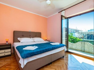 Apartment Two Bedroom Apartment with Terrace - Features photo 8