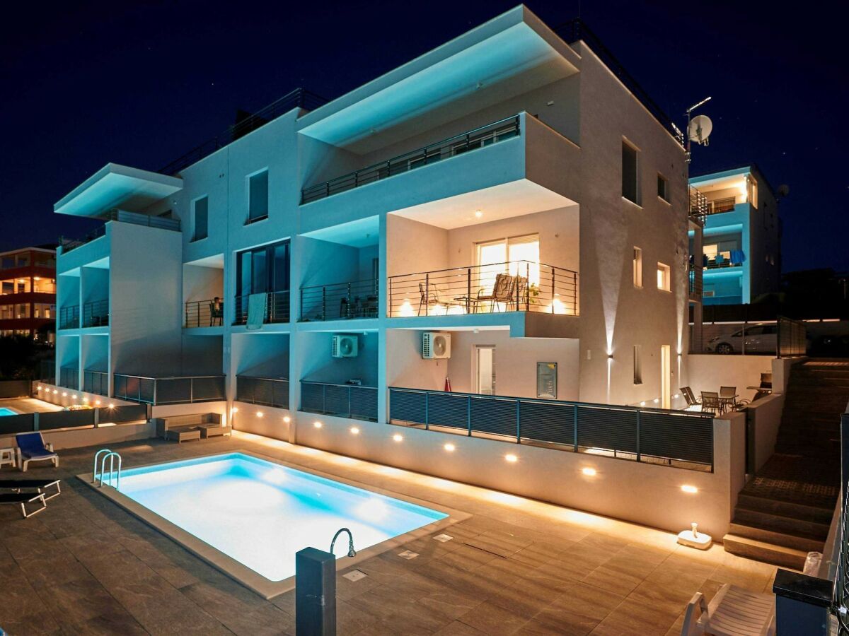 Apartment Exclusive Okrug Gornji Apartment with Shared Pool - Two bedroom Apartment with Shared Pool - Outdoor photo 5