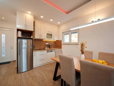 Apartment Exclusive Okrug Gornji Apartment with Shared Pool - Two bedroom Apartment with Shared Pool - Features photo 14