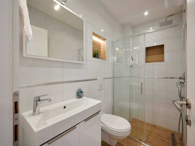 Apartment Exclusive Okrug Gornji Apartment with Shared Pool - Two bedroom Apartment with Shared Pool - Features photo 21