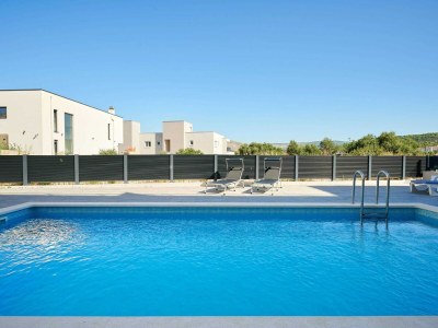 Apartment Exclusive Okrug Gornji Apartment with Shared Pool - Two bedroom Apartment with Shared Pool - Outdoor photo 31