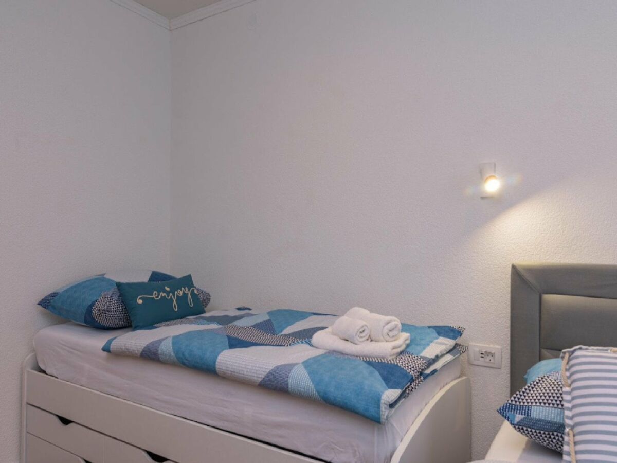 Apartment Apartments Vujina - One Bedroom apartment and Balcony