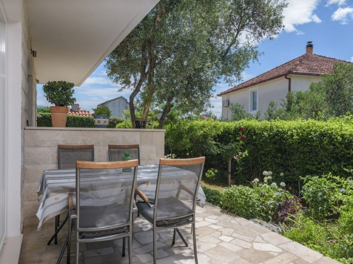 Apartment Apartments Vujina - One Bedroom apartment and Balcony - Features photo 4