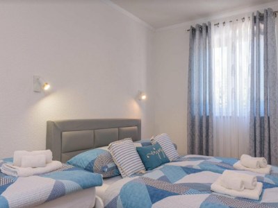 Apartment Apartments Vujina - One Bedroom apartment and Balcony - Features photo 8