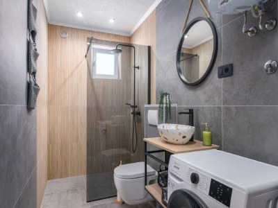 Apartment Apartments Vujina - One Bedroom apartment and Balcony - Features photo 17