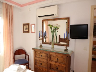 Apartment Apartment in Nerja near Carabeillo Beach - Features photo 9