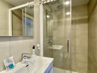 Apartment Apartment in Nerja near El Salón Beach - Features photo 9