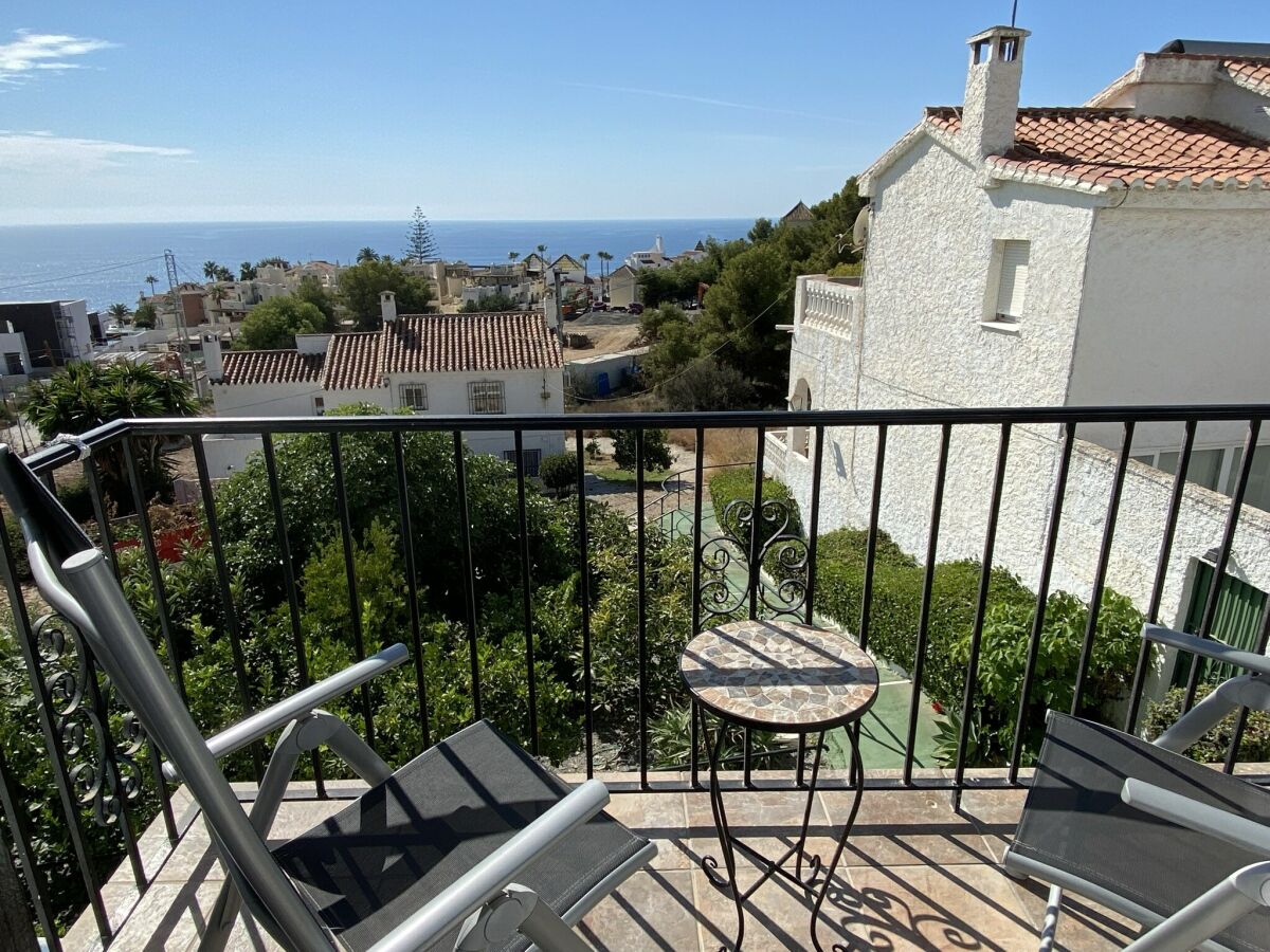 Holiday house Reihenhaus in Nerja mit Pool und Meerblick - Outdoor photo 3