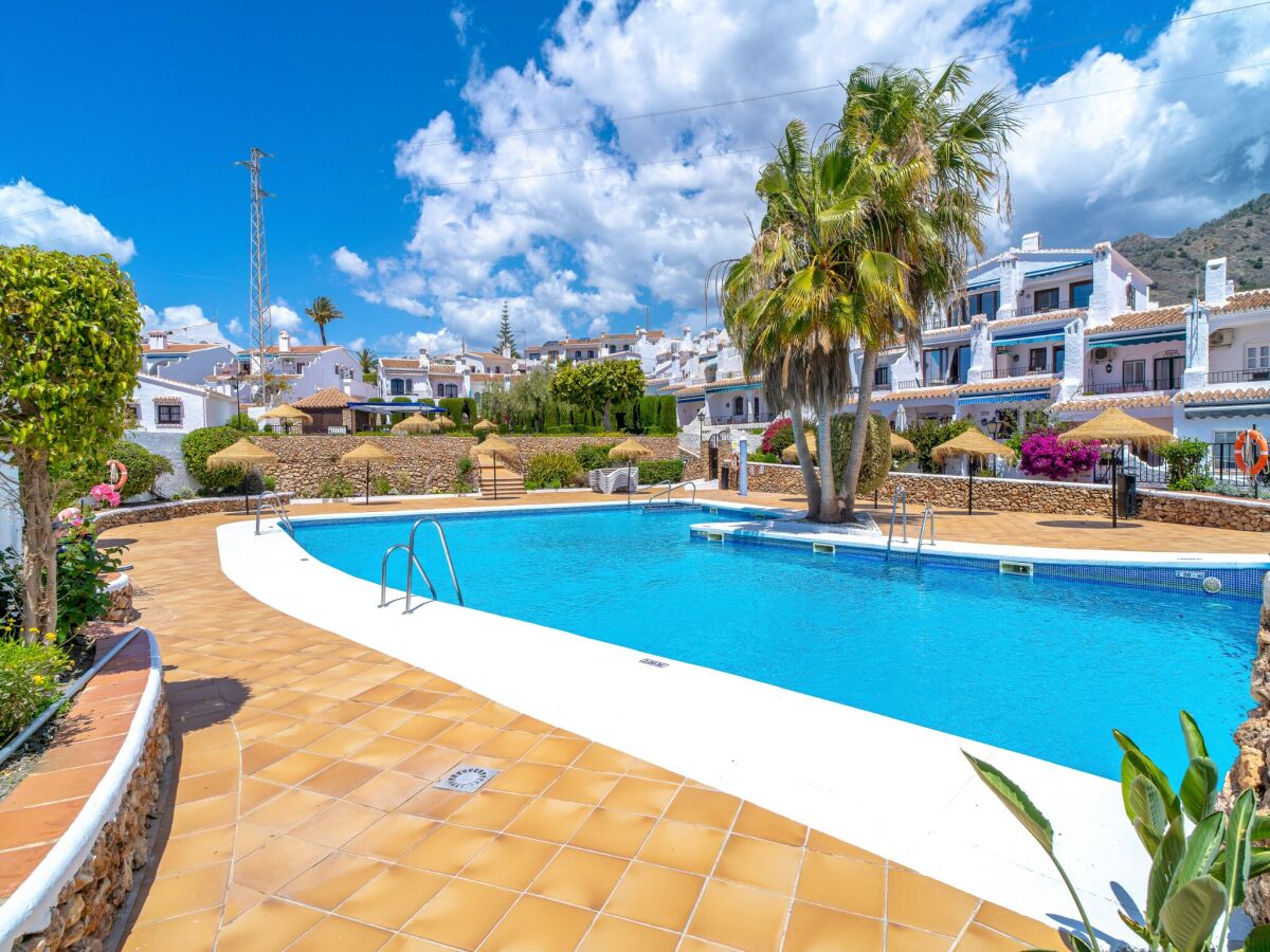 Holiday house Townhouse in Nerja with Sea Views & Pool - Outdoor photo 5