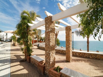 Apartment Apartment in Nerja near Carabeo Beach - Outdoor photo 6