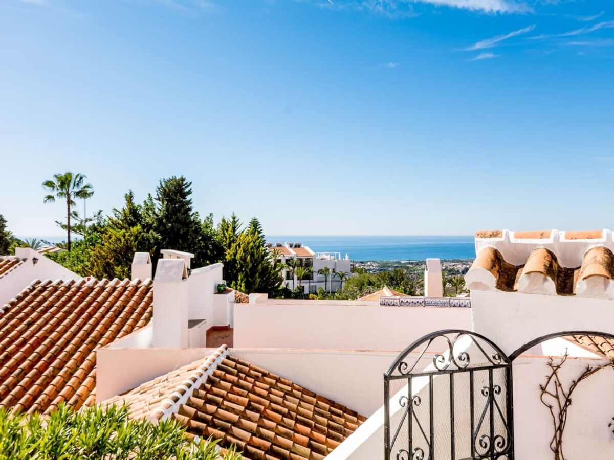 Apartment Apartment in Nerja with Sea Views & Pool - Outdoor photo 4