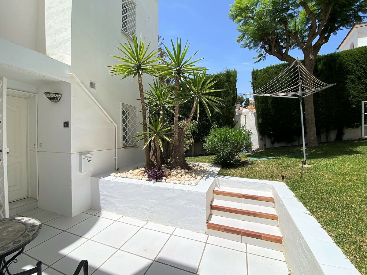 Villa Villa in Nerja with Sea Views & Near Beach - Outdoor photo 2