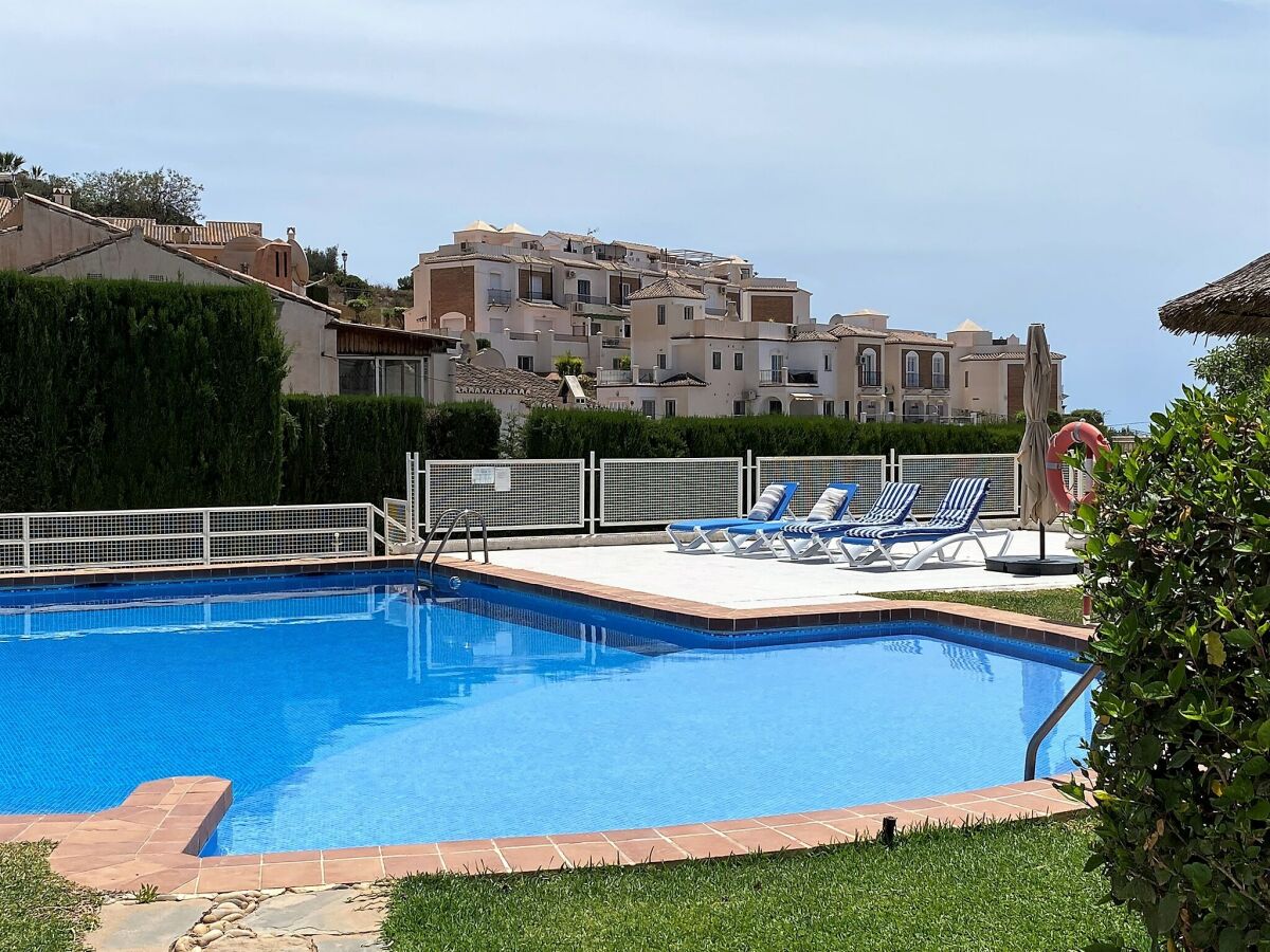 Villa Villa in Nerja with Sea Views & Near Beach - Outdoor photo 4