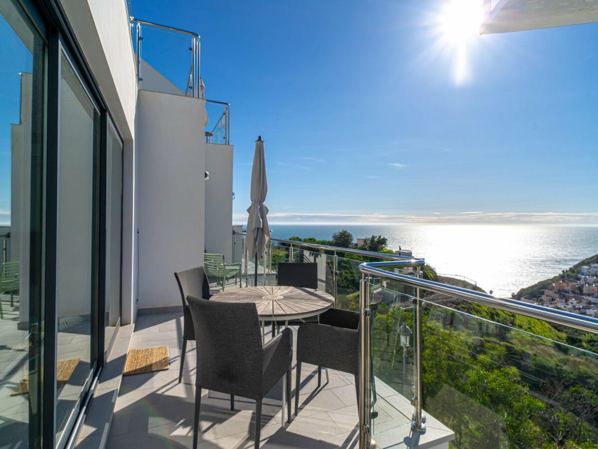 Apartment Penthouse in Málaga with Sea Views & Pool - Outdoor photo 5