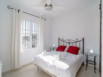 Holiday house Townhouse in Nerja near El Playazo Beach - Features photo 16