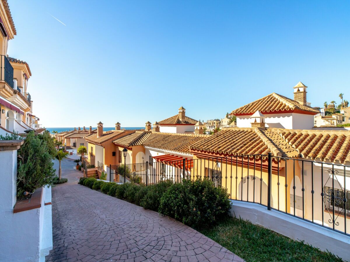 Apartment Apartment in Nerja near Burriana Beach - Outdoor photo 2