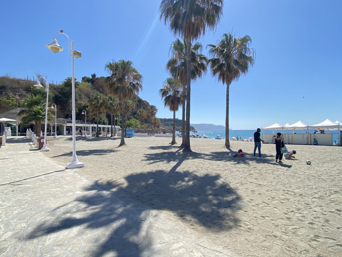 Apartment Apartment in Nerja near Burriana Beach - Outdoor photo 5