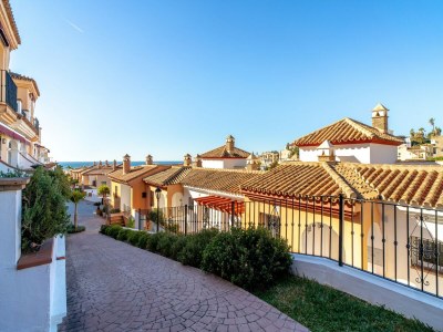 Apartment Apartment in Nerja near Burriana Beach - Outdoor photo 2
