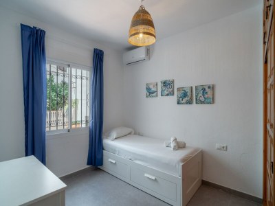 Villa Two-bedroom villa near the beach - Features photo 15