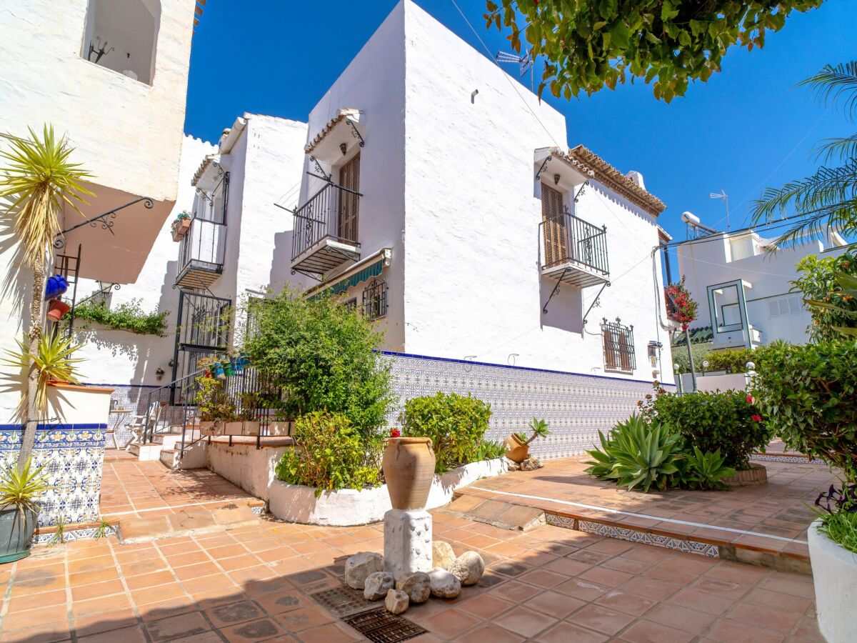 Holiday house Holiday Home in Nerja with Sea Views & Pool - Outdoor photo 5