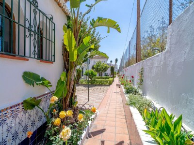 Holiday house Holiday Home in Nerja with Sea Views & Pool - Outdoor photo 8